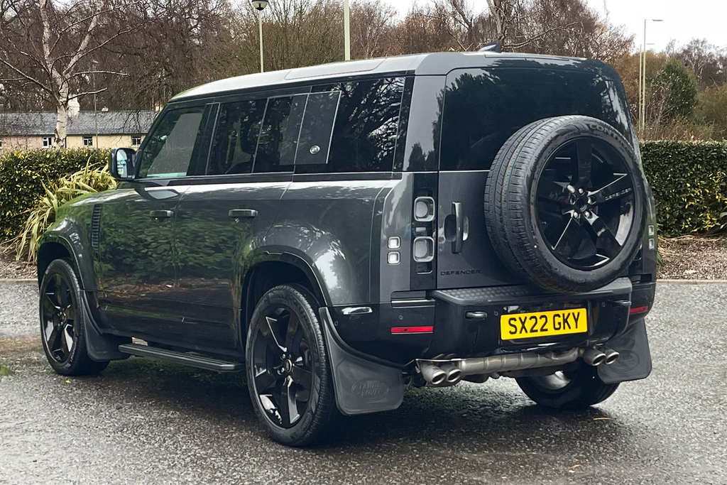 Land Rover Defender 110 X-dynamic Se Brown #2