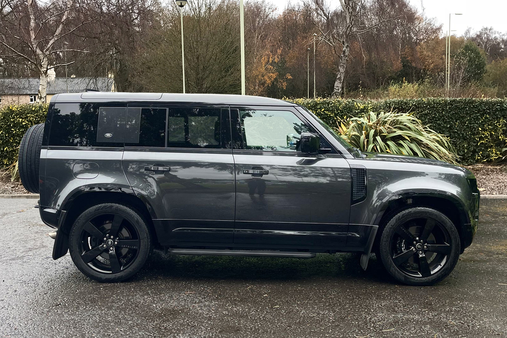 Land Rover Defender 110 X-dynamic Se Brown #5