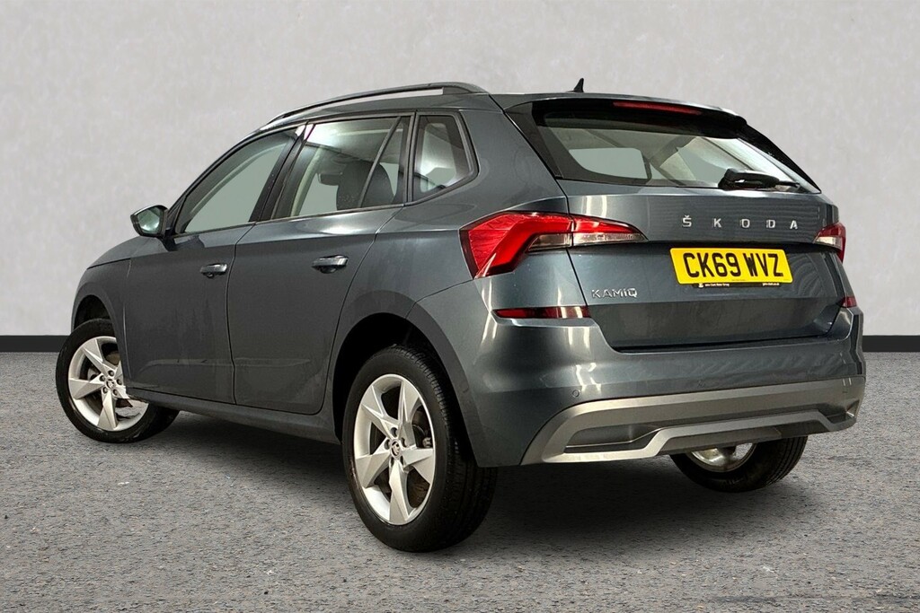 Skoda Kamiq 1.0 Tsi Se Dsg Grey #3