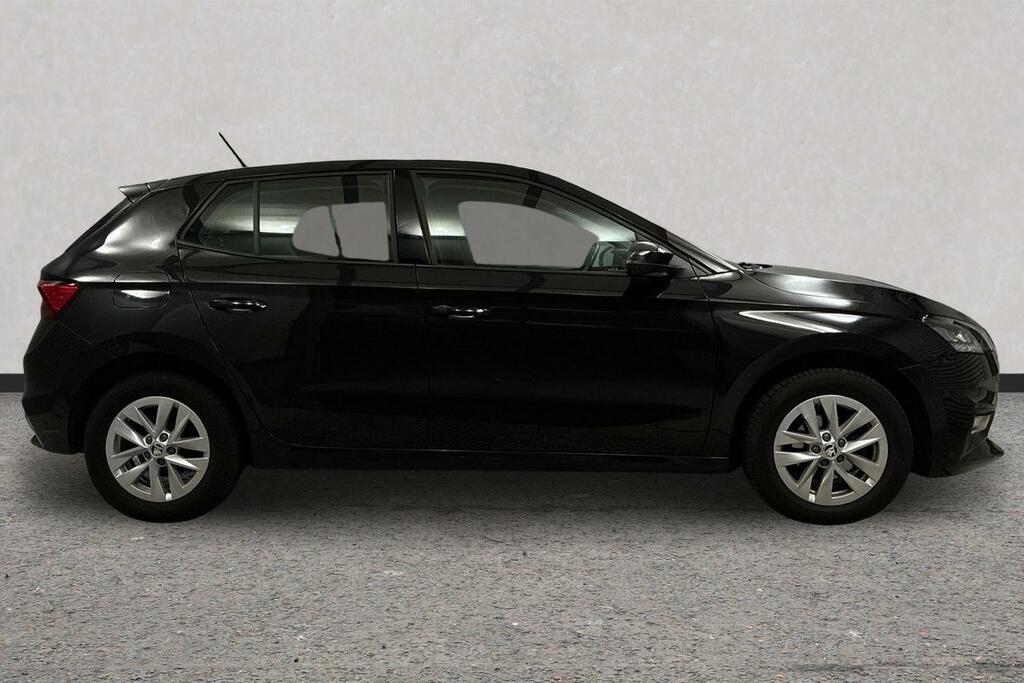 Skoda Fabia 1.0 Mpi 80 Se Comfort Black #4