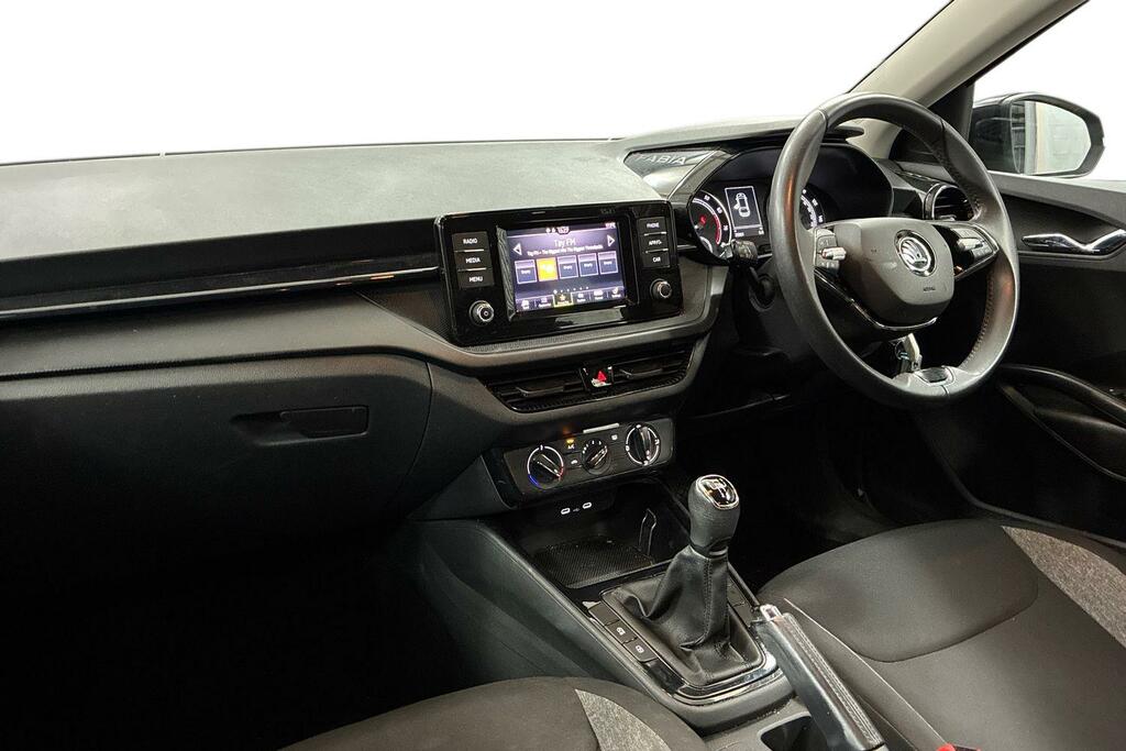 Skoda Fabia 1.0 Mpi 80 Se Comfort Black #2