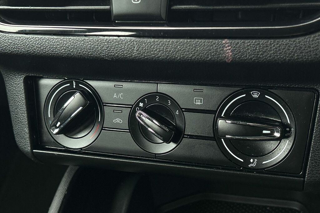 Skoda Kamiq Hatchback Black #17