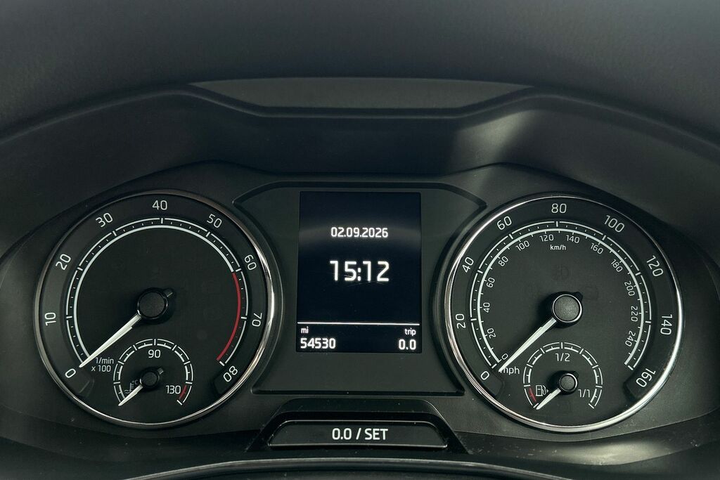 Skoda Kamiq Hatchback Black #15