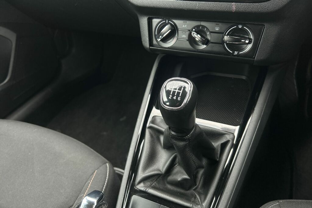 Skoda Kamiq Hatchback Black #24