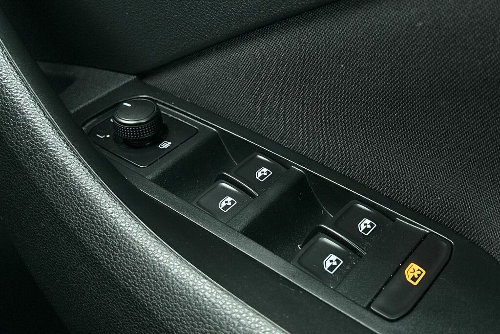 Skoda Kamiq Hatchback Black #23