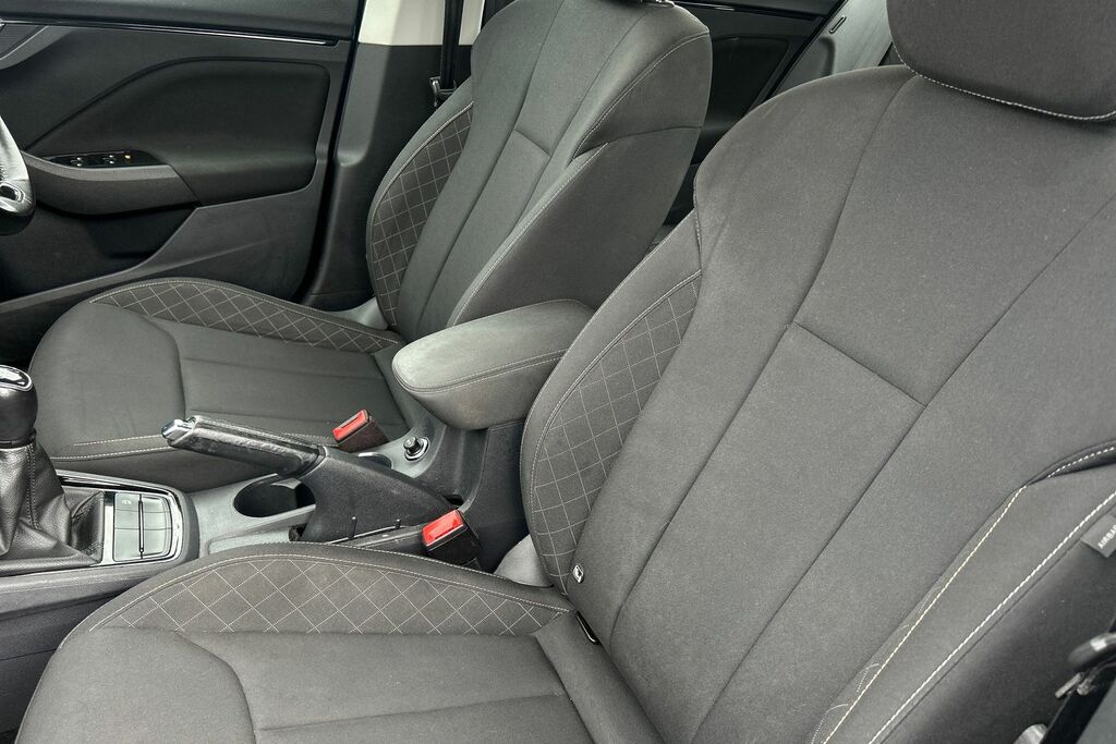 Skoda Kamiq Hatchback Black #16