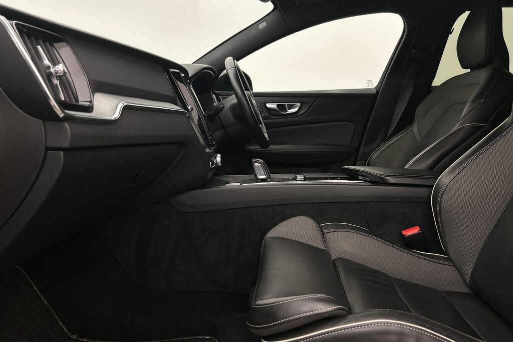 Volvo V60 2.0 V60 R-design Grey #22