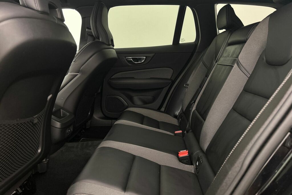 Volvo V60 2.0 V60 R-design Grey #17