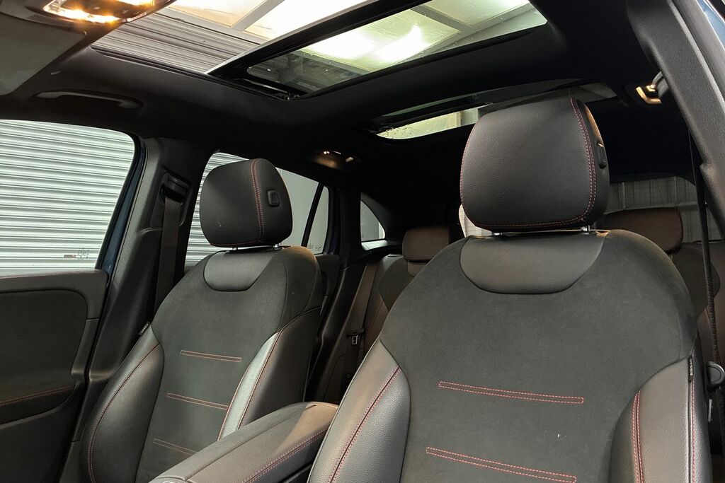 Mercedes-Benz GLA Class Suv Black #16