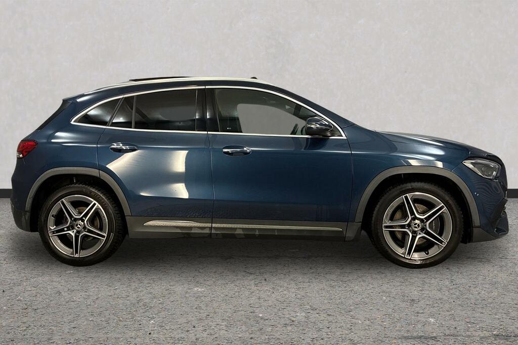 Mercedes-Benz GLA Class Suv Black #4