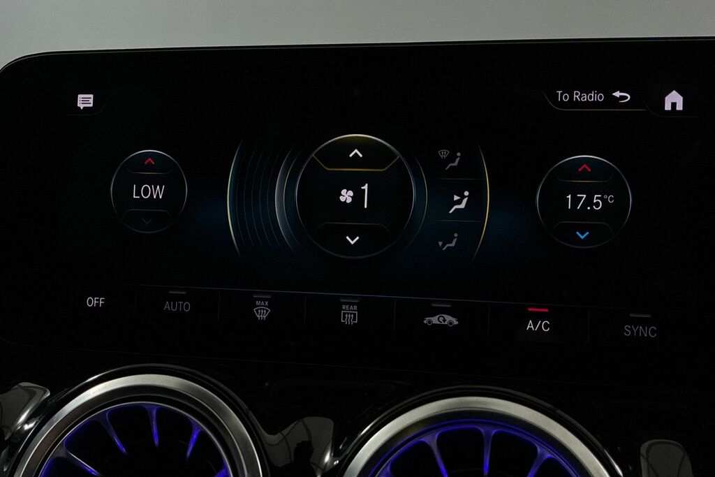 Mercedes-Benz GLA Class Suv Black #17