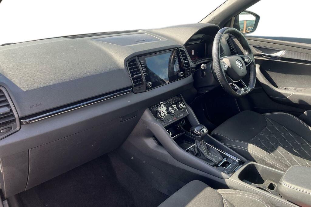 Skoda Karoq 1.5 Tsi 150Ps Sportline Dsg Black #2