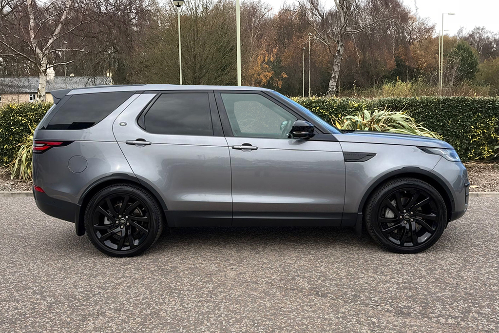 Land Rover Discovery Suv White #5