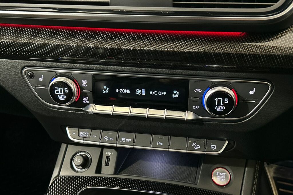 Audi SQ5 3L Vorsprung Black #17