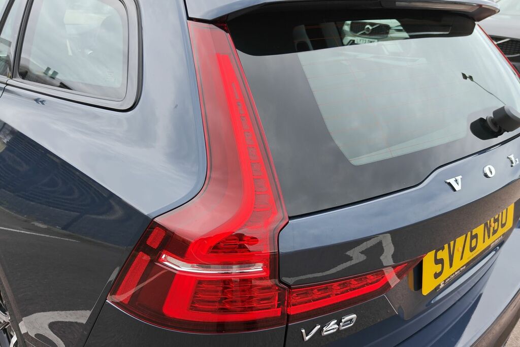 Volvo V60 2.0 B6p Core Awd White #20