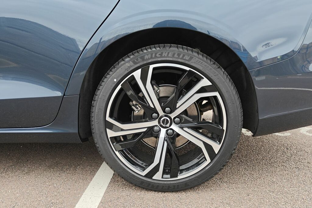 Volvo V60 2.0 B4p Plus Dark 7 Speed Blue #5