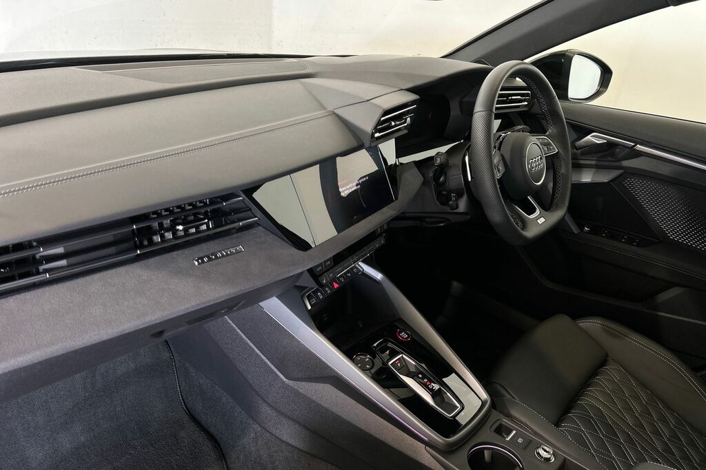 Audi S3 Black Edition Tfsi 333 Ps S Tronic Black #2
