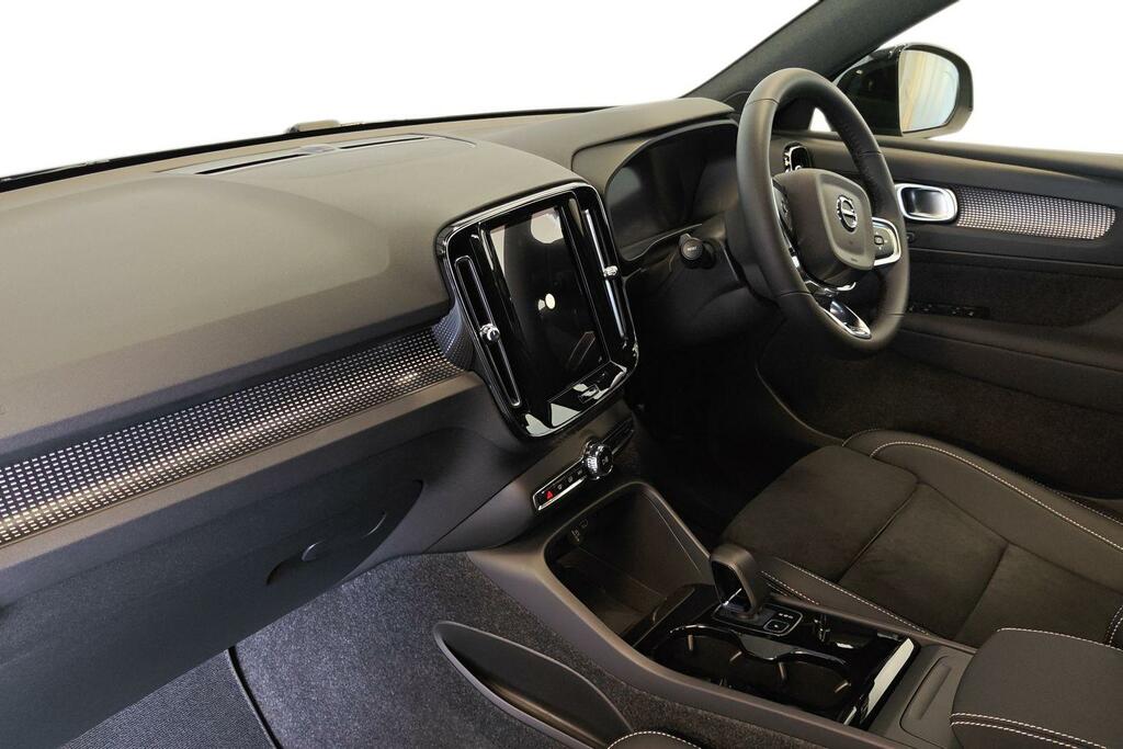 Volvo EX40 300Kw Twin Motor Plus 82Kwh Awd Green #2