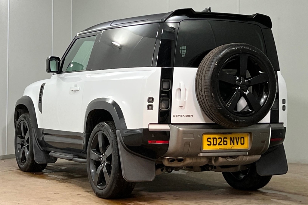 Land Rover Defender D250 Hard Top S White #4