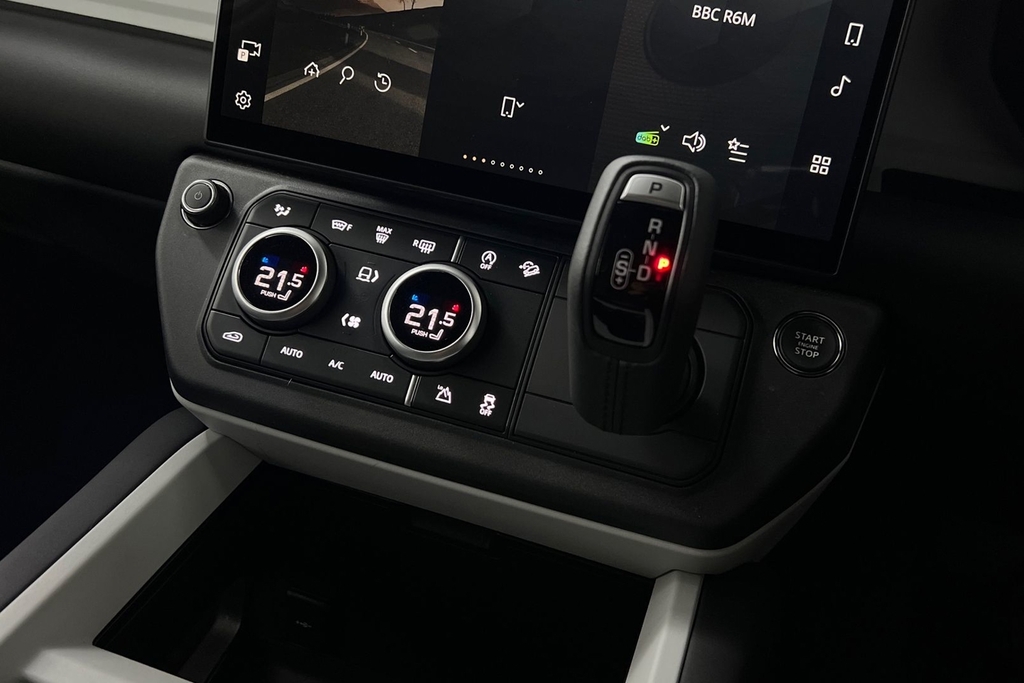 Land Rover Defender X-dynamic Se Grey #25