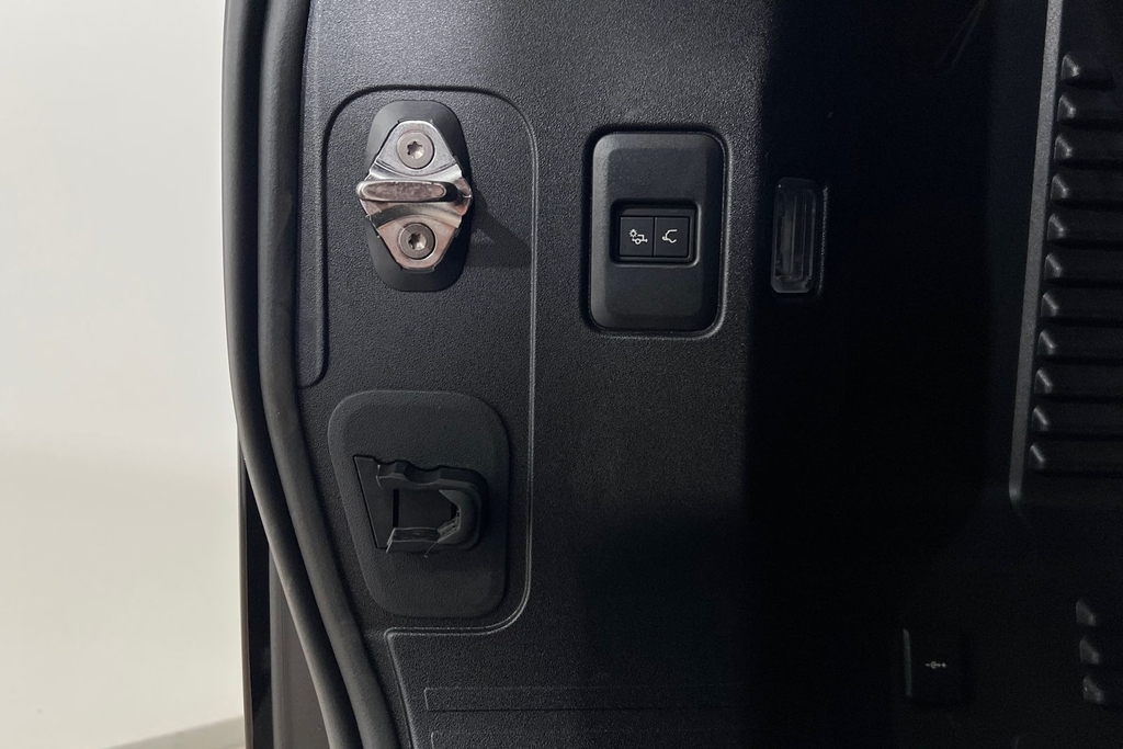 Land Rover Defender X-dynamic Se Grey #51