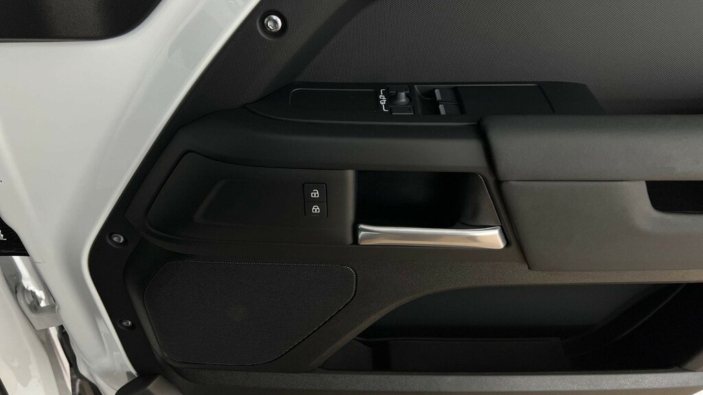 Land Rover Defender X-dynamic Se Grey #50