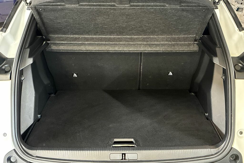 Peugeot 2008 Puretech Ss Allure Premium Grey #16