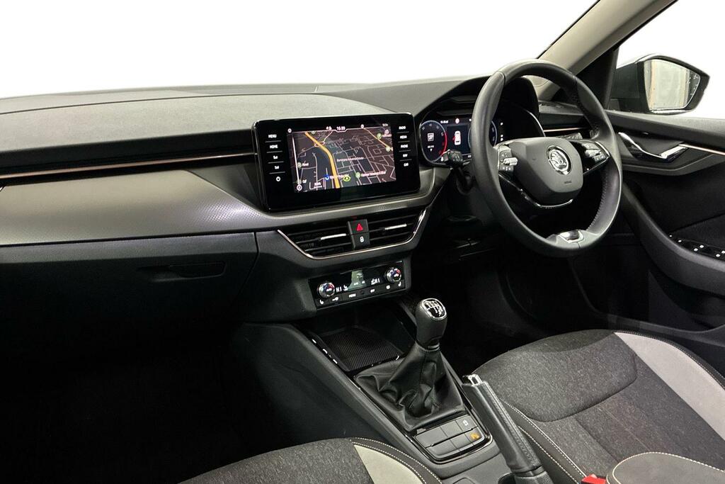 Skoda Kamiq 1.0 Tsi 95Ps Se Suv Silver #2