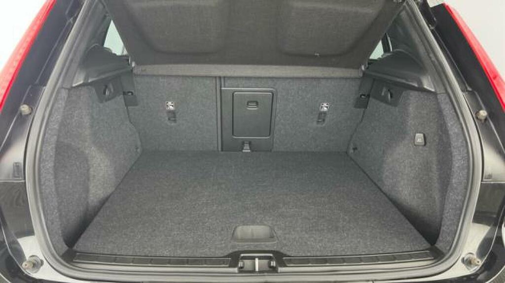 Volvo XC40 1.5 T3 163 R Design Geartronic Black #6