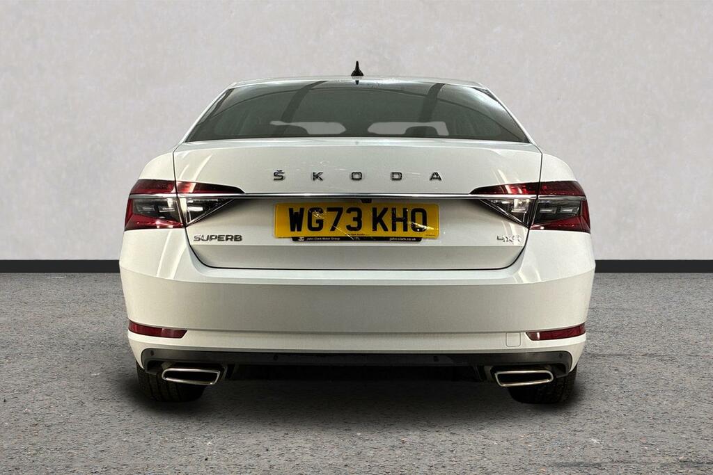 Skoda Superb Se L Black #7