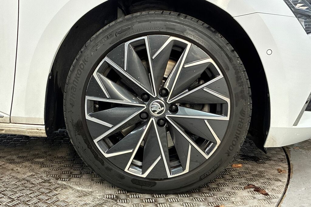 Skoda Superb 2.0 Tsi 280 Laurin Klement 4X4 Dsg White #5