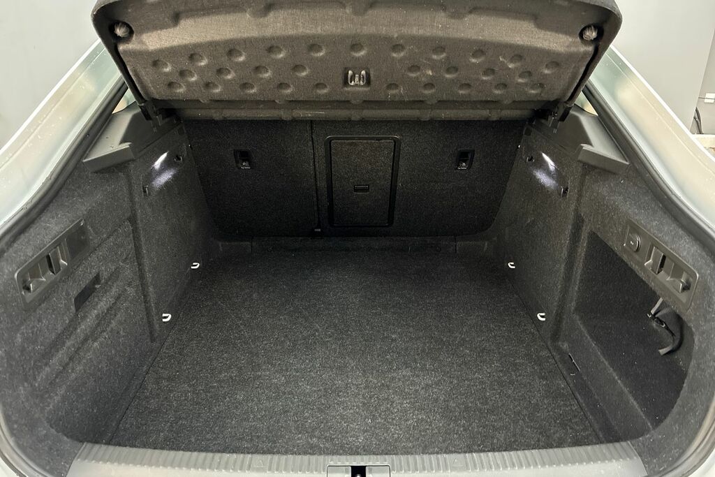 Skoda Superb Se L Black #11