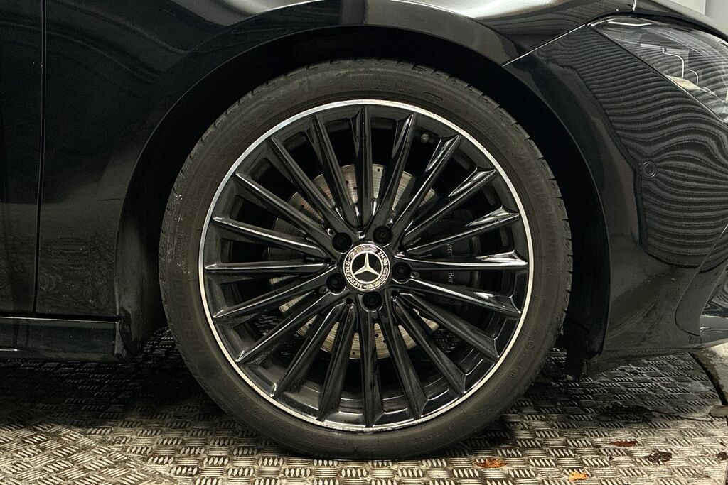 Mercedes-Benz CLA Class 220D Amg Line Premium Plus Tip Black #5
