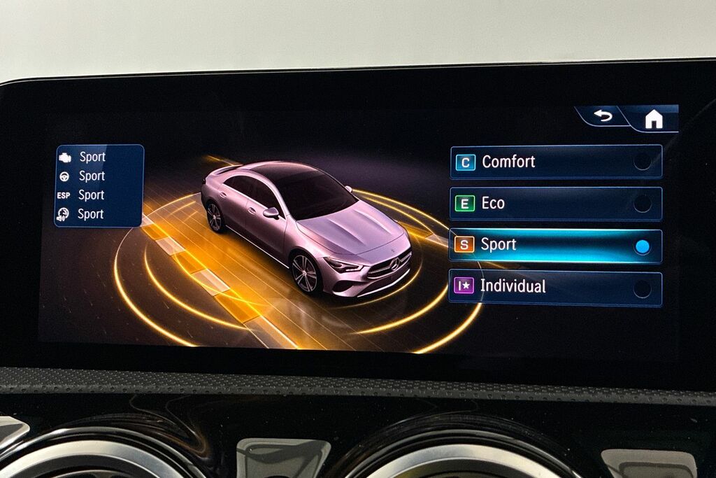 Mercedes-Benz CLA Class 200 Amg Line Executive Tip Blue #28