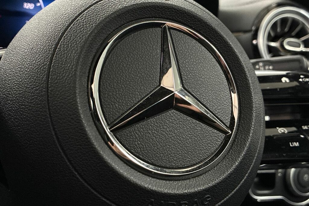 Mercedes-Benz CLA Class 200 Amg Line Executive Tip Blue #25