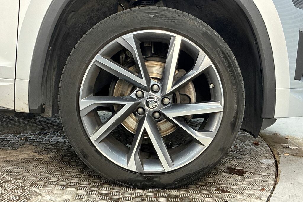 Skoda Kodiaq 1.5 Tsi Sport Line Dsg 7 Seat Silver #5