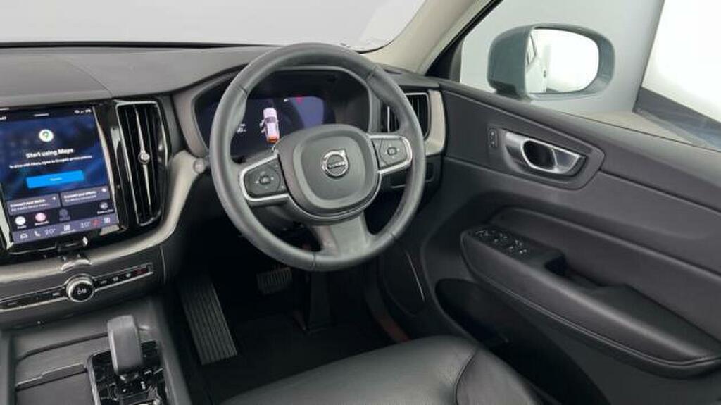 Volvo XC60 2.0 B5p Core Awd Geartronic Grey #4