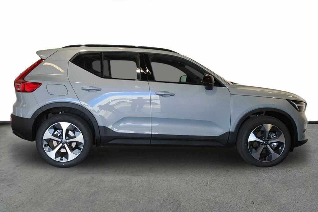 Volvo XC40 2.0 B3p Plus Dark Grey #4