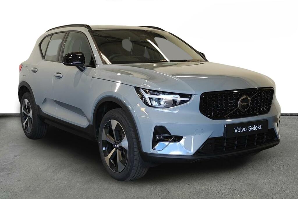 Volvo XC40 2.0 B3p Plus Dark Grey #2