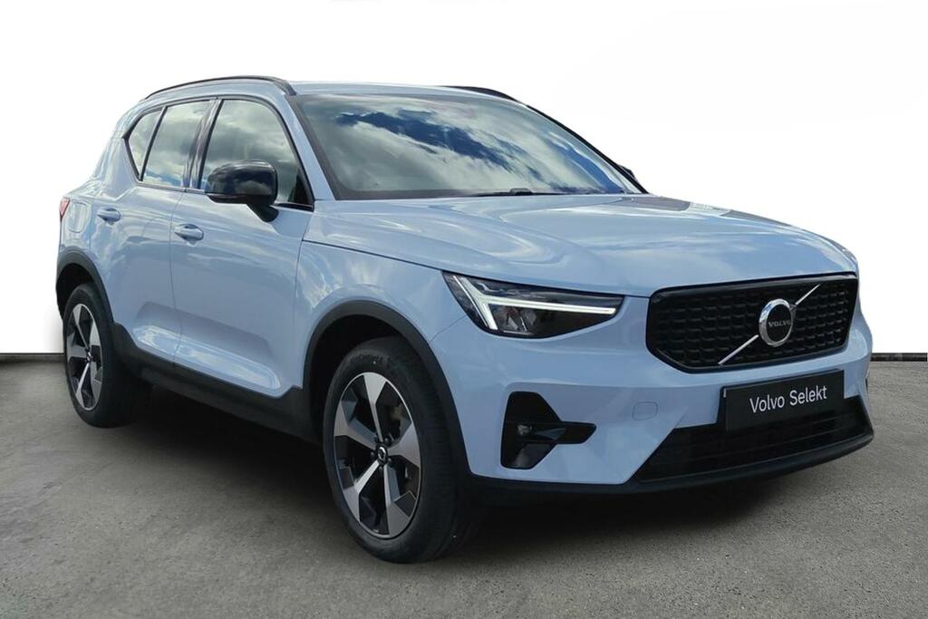 Volvo XC40 2.0 B3p Plus Dark Blue
