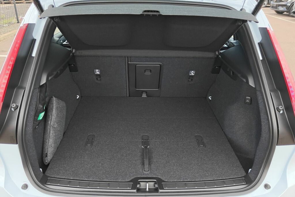 Volvo XC40 2.0 B3p Plus Dark White #8