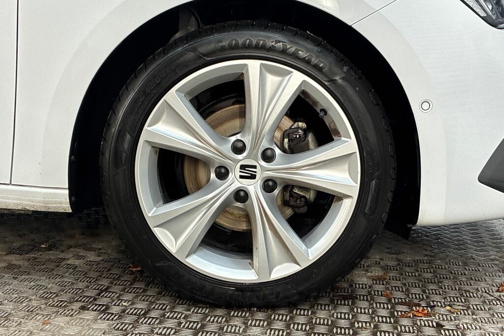 Seat Leon 1.5 Etsi 150 Fr Dsg White #5