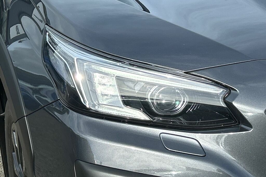Subaru Outback Estate Black #18
