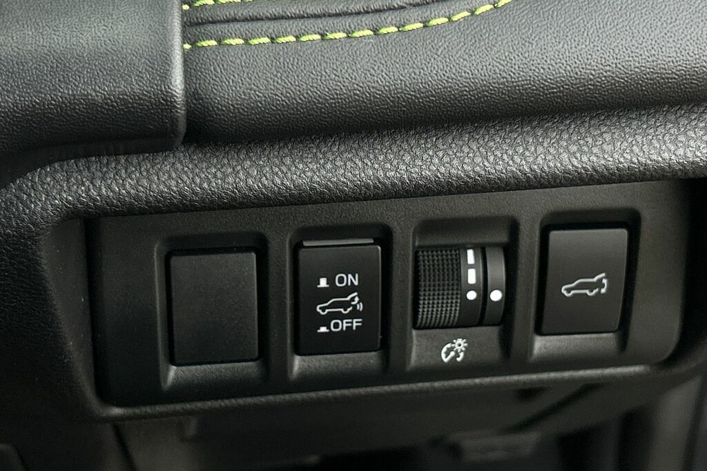 Subaru Outback Estate Black #28
