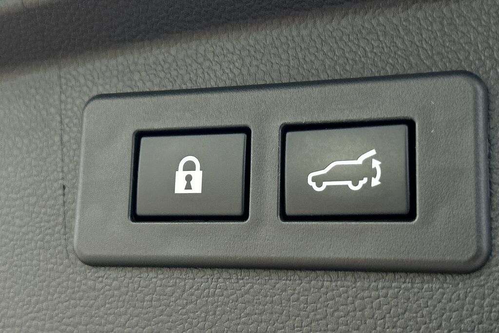 Subaru Outback Estate Black #22