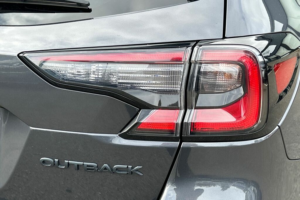 Subaru Outback Estate Black #20