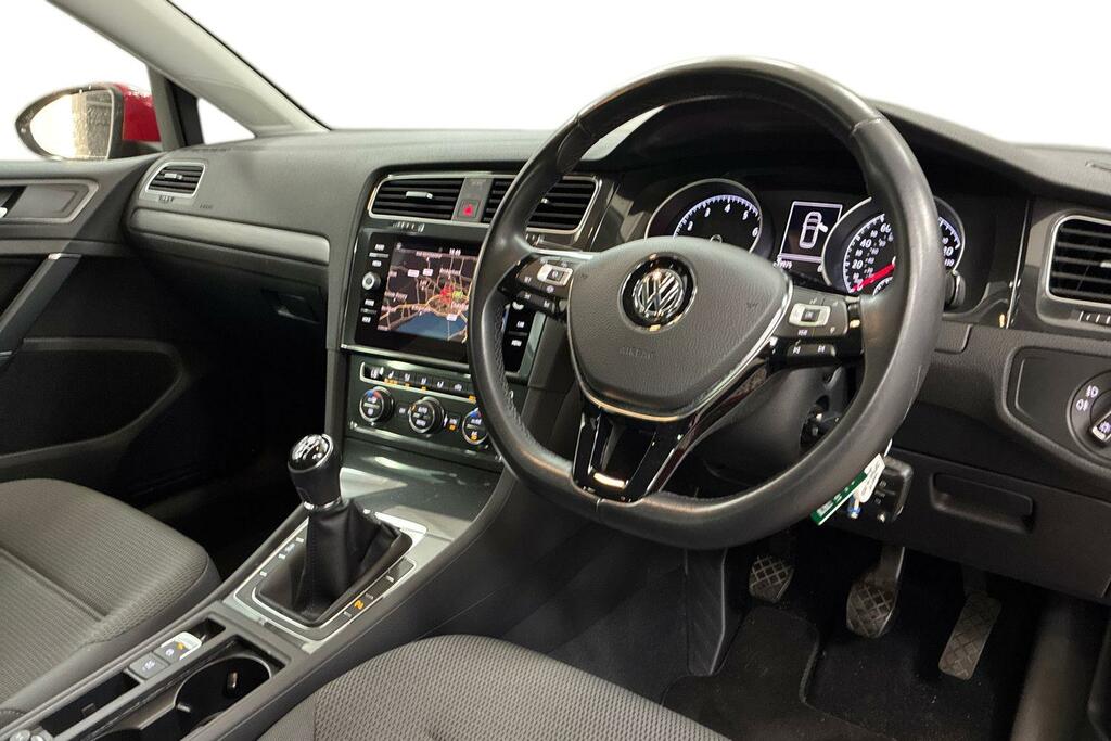Volkswagen Golf 1.0 Tsi 115 Match Edition Red #6