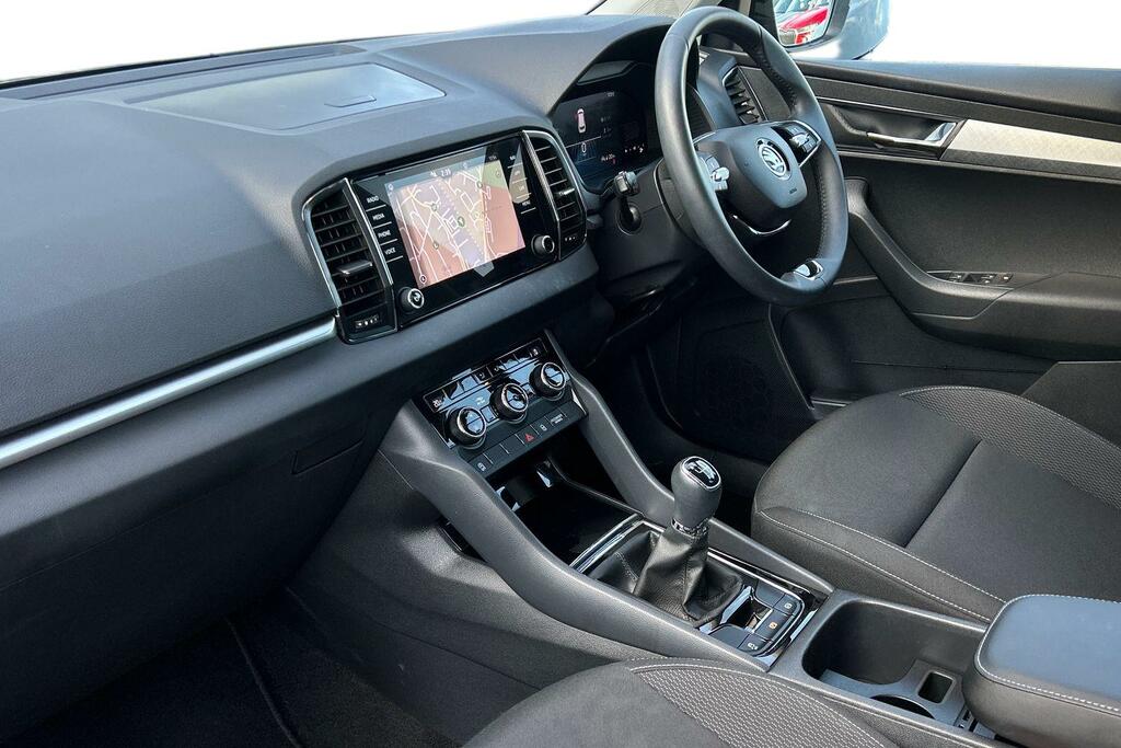 Skoda Karoq 1.0 Tsi Se Drive Black #2