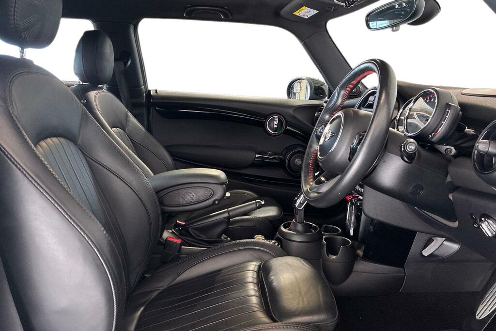 Mini Hatch Back Euro 6 Ss 136 Ps Black #11