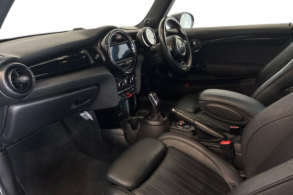 Mini Hatch Back Euro 6 Ss 136 Ps Black #7